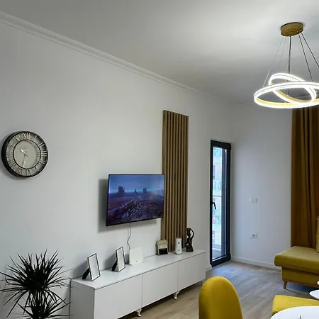 Soleis Apartman Shkozë