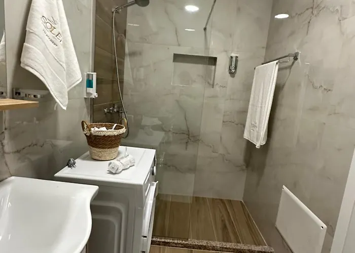 Soleis * Shkoze (Tirana)