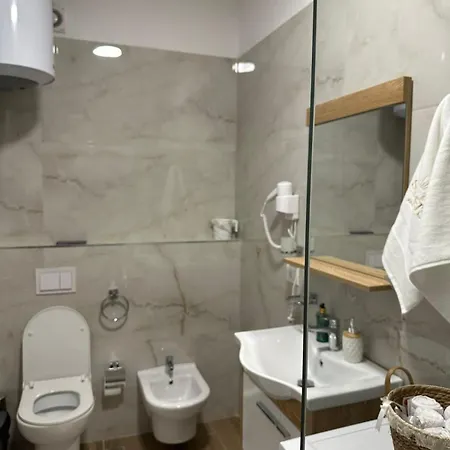 Soleis Apartment Shkoze